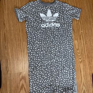⚡️Adidas Grey & White Dress